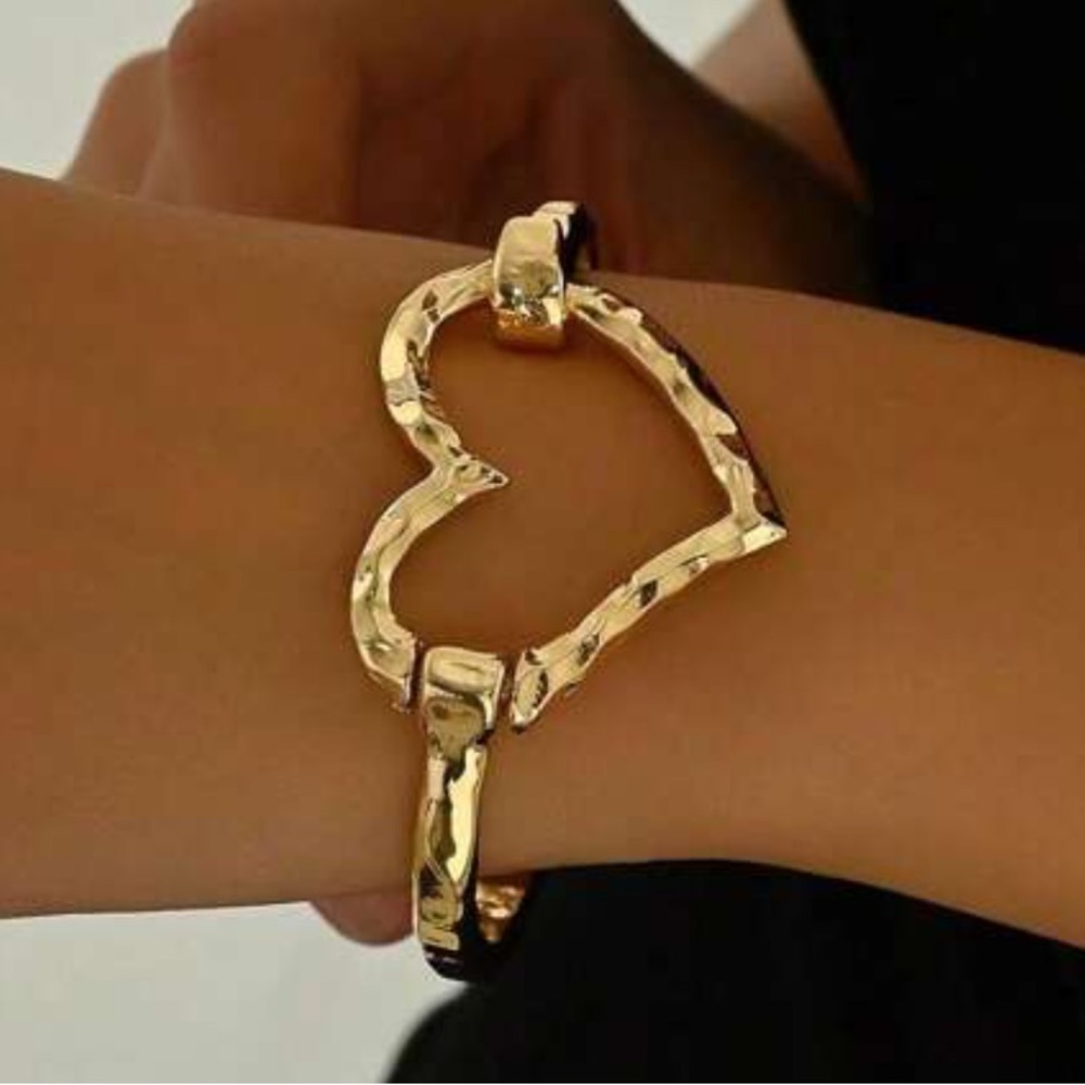Heart bracelet Gold hammered metal jewelry love gift girlfriend graduation NEW